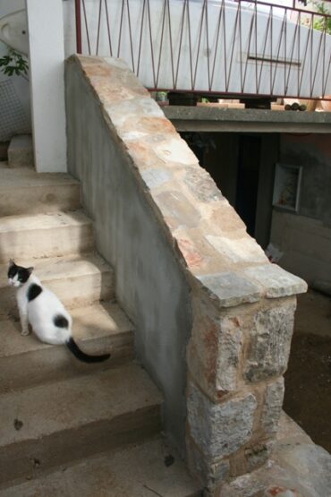 Stinky-poo yard  –  2020/23