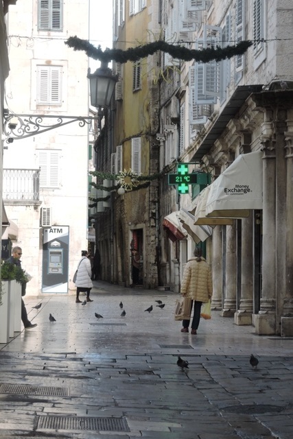 Split deserted streets