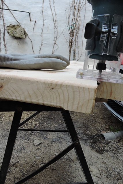 Shaping corners and edges with a Wood Router