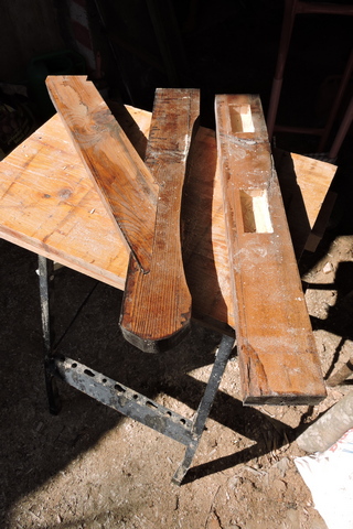 Seat support, cantilever and wall plate