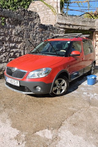 Pop-up car wash - Form an orderly queue