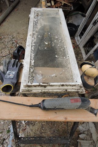 Removing glass from old window frames